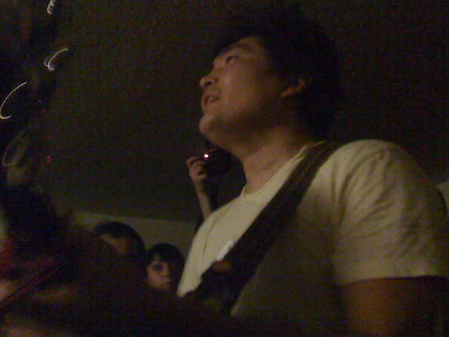 Hi Mike Park! Nice to get to stand three inches from your pointy guitar!